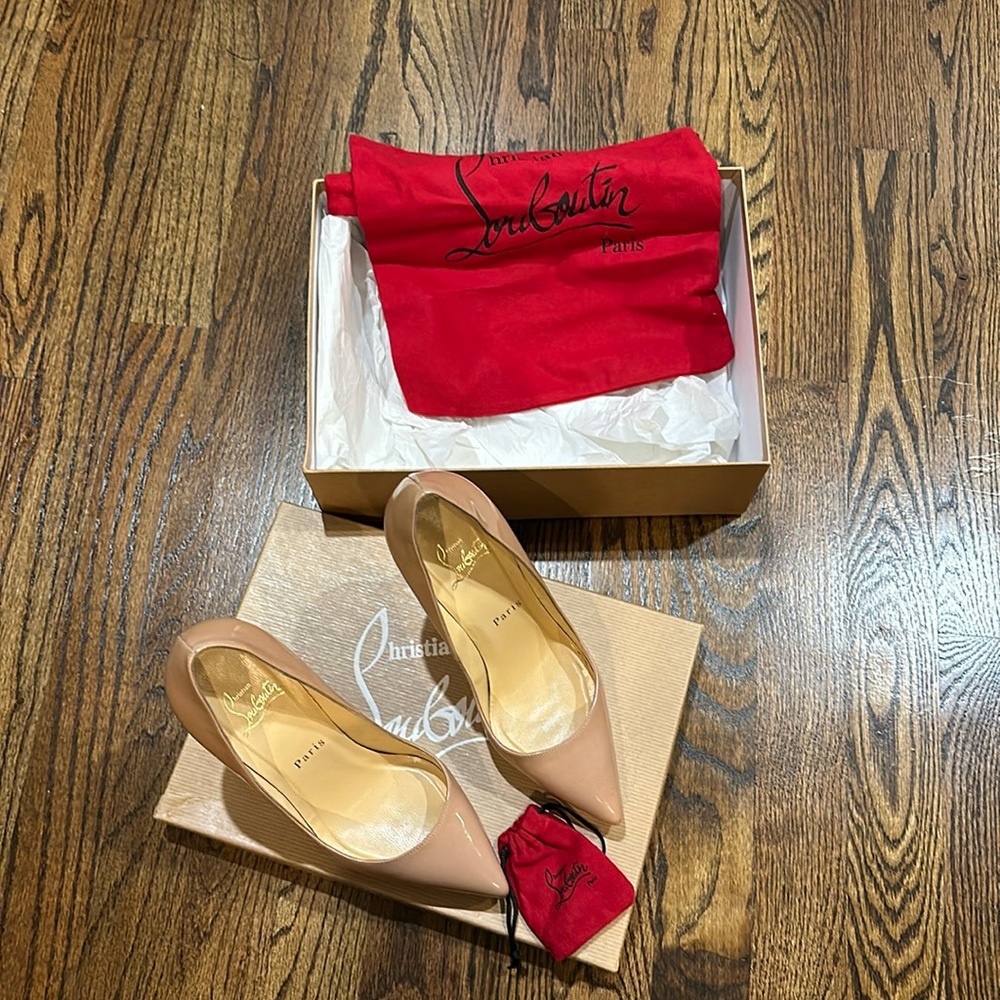 Christian Louboutin Pigalle Plato 120 patent calf Nude heels. Box & shoe bag